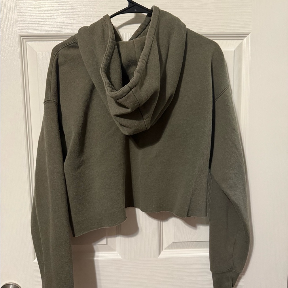 Army Green Cropped Sweater - Picture 3 of 3